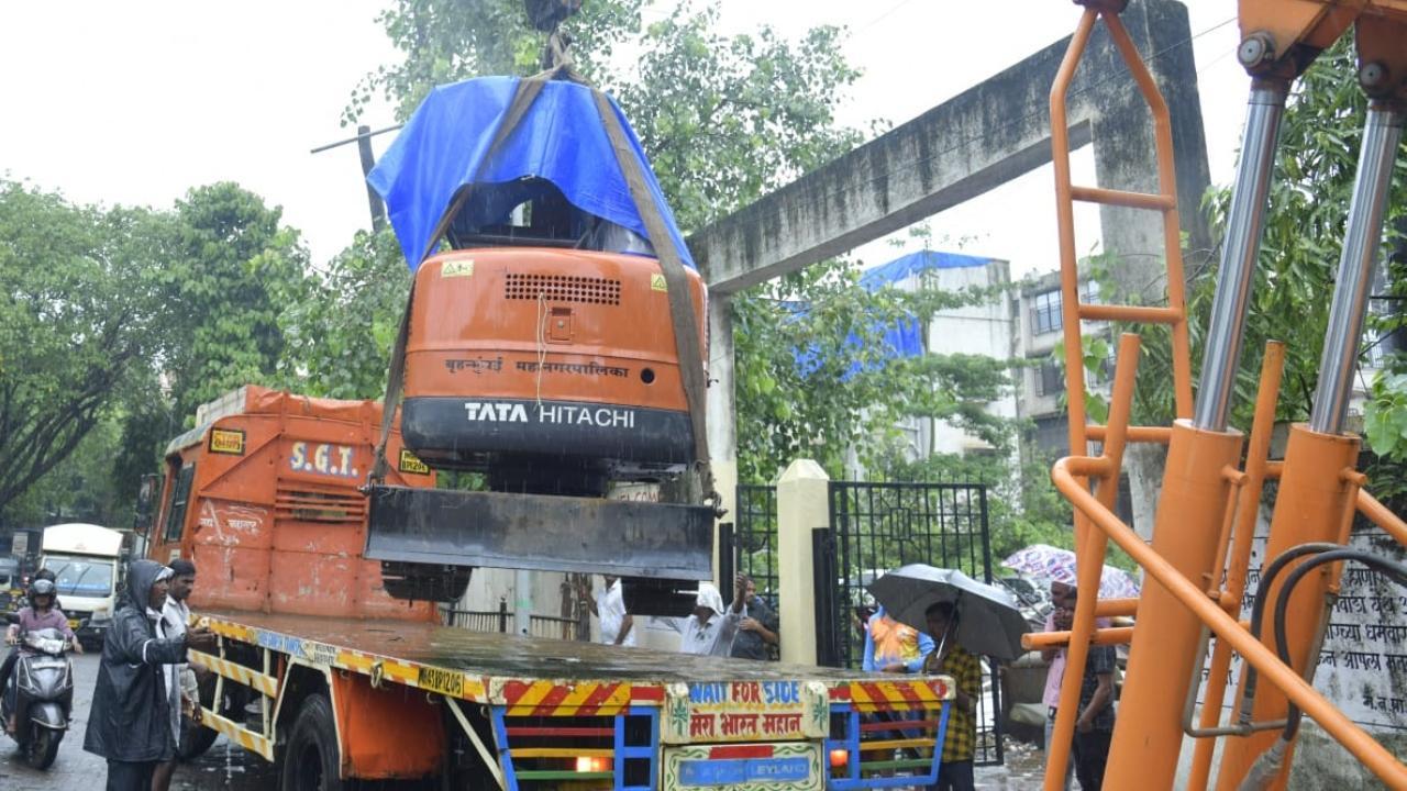 Raigad landslide: Machines and personnel sent for rescue-relief operations, says BMC
