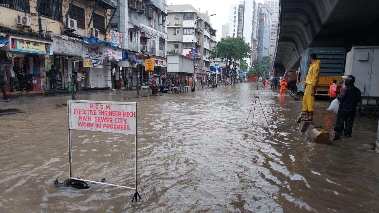 Mumbai Rains: Water-logging reported at Kurla station