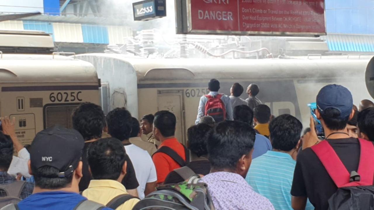 Mumbai: Local trains on Western line disrupted due to spark in pantograph
