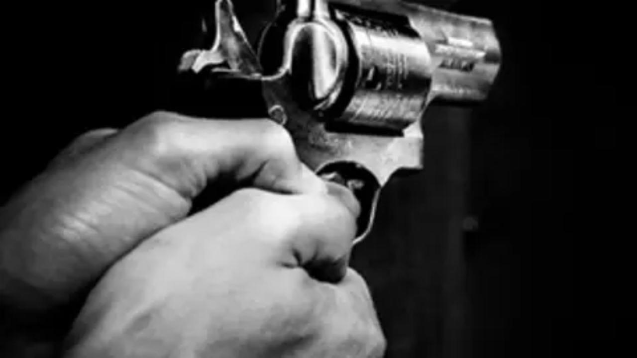 Thane: History-sheeter shot, injured in Badlapur