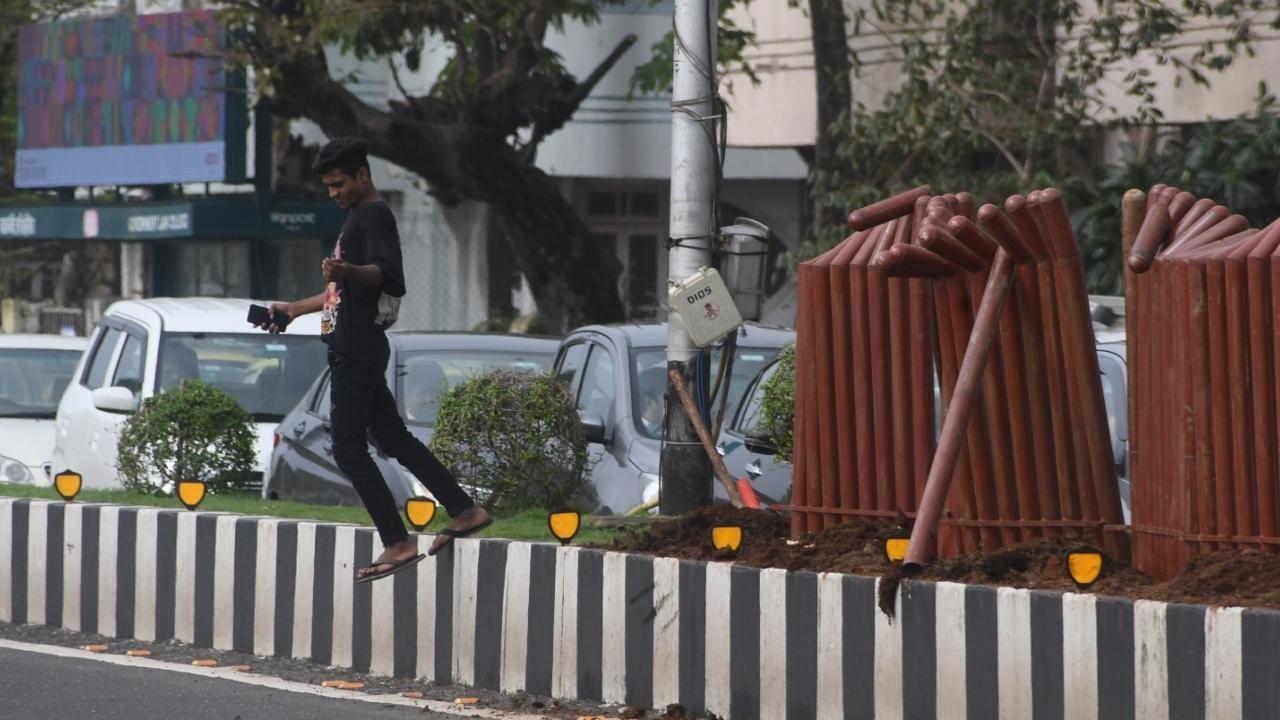 The Marine Drive traffic division had carried out a survey and suggested measures to prevent accidents. Pic/Ashish Raje