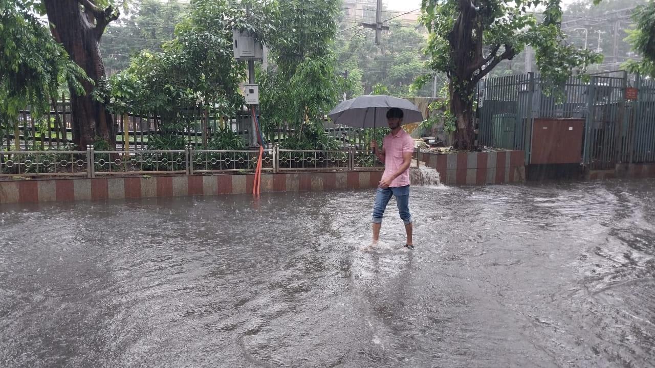 IN PHOTOS: Waterlogging in low-lying areas of Mumbai after heavy rains