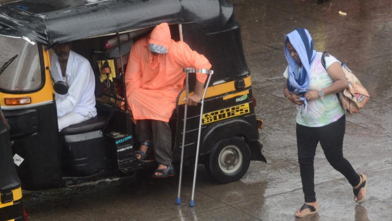 IN PHOTOS: Heavy rainfall in Mumbai; IMD issues 'yellow alert'