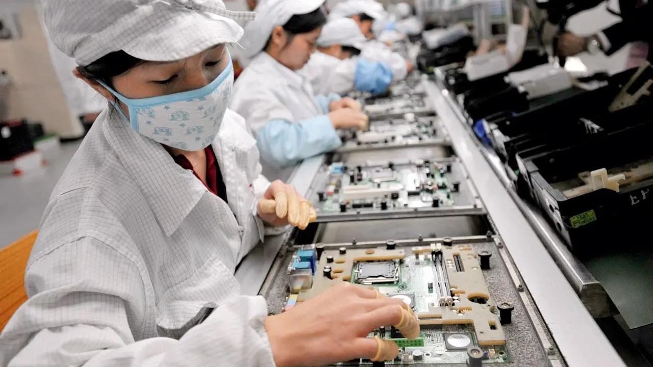 As Foxconn withdraws, Vedanta says other partners lined for chip plant