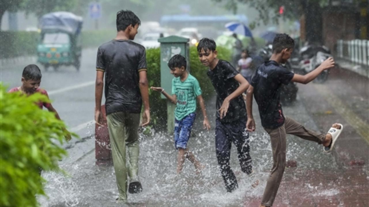 Monsoonal rains swing from 10-per cent deficit to surplus in 8 days
