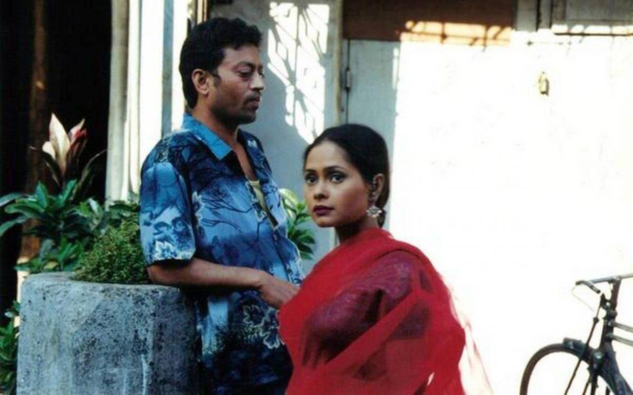 Fareeda Mehta's inventive rendition of Manto's 1961 story follows a provincial prostitute and her pimp as they navigate through Mumbai, captivated and disoriented by the city's aloofness is simultaneously deliciously alluring yet lonesom. Amid their struggle for survival, they blend into a close-knit society of similar fringe characters, all inspired by Manto's diverse writings