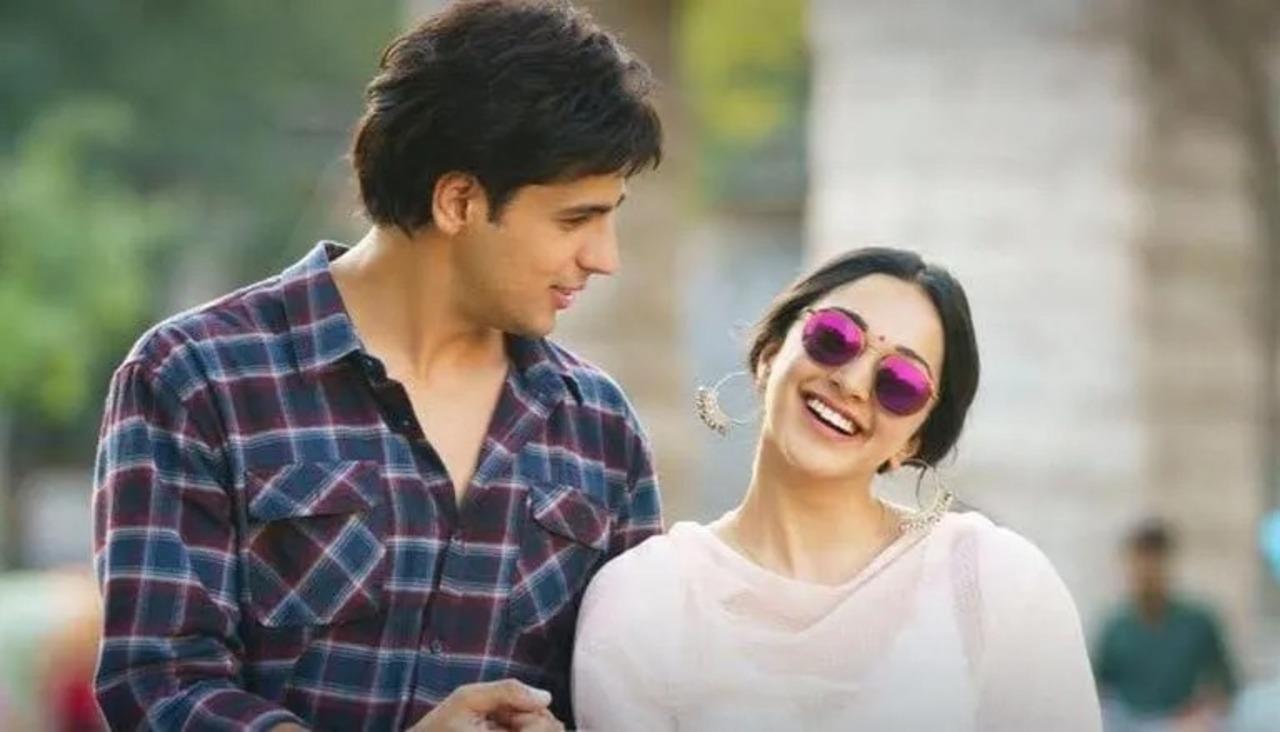 Shershaah (2021) 
Kiara Advani and Sidharth Malhotra shared screen for the first time in this film that narrates the story of War hero Captain Vikram Batra who bravely fought the Kargil war and gave his life for the country. Kiara played his fiance in the film as it focused on their heart breaking love story