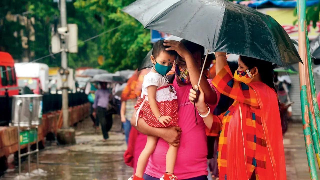 Mumbaikars: Walking in waterlogged areas? Here are some simple habits to stay protected