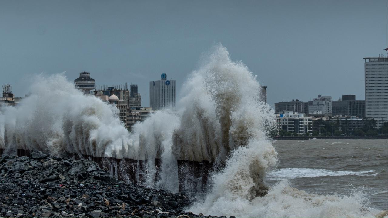 Mumbai-based photographer captures monsoon marvel in Colaba, Marine Drive