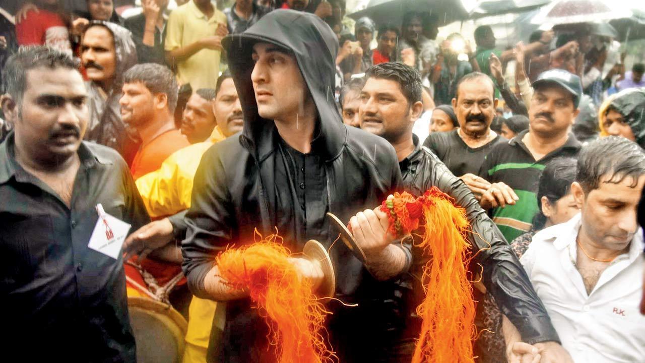Equation of Mumbai and monsoon in frames:  This exhibition displays some best captures by Mumbai's photojournalists