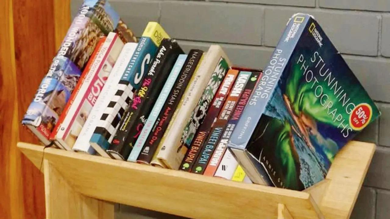 This mini bookshelf can be propped up on the floor or desk to help organise your to-be-read stack. Log on to barishonline.com