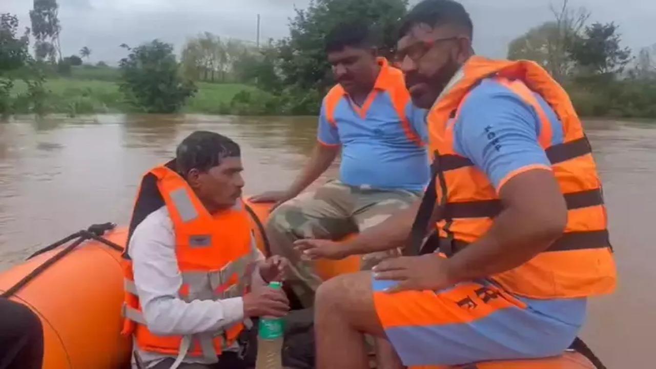 Maha: Man stranded on tree rescued 12 hours after falling into river in Kolhapur amid heavy rains