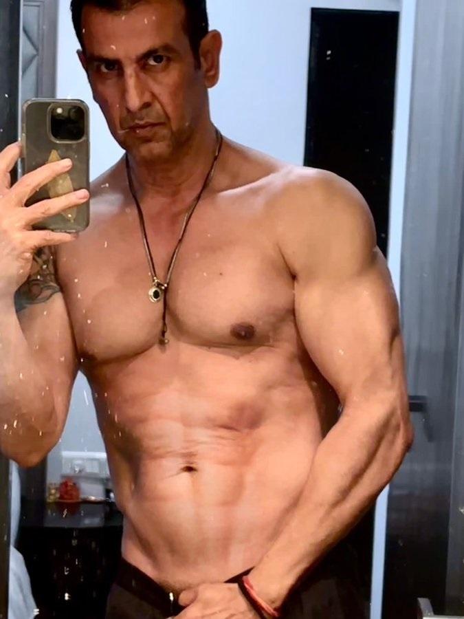 The veteran actor surprised fans with a shirtless selfie where he flaunted eight pack abs.
