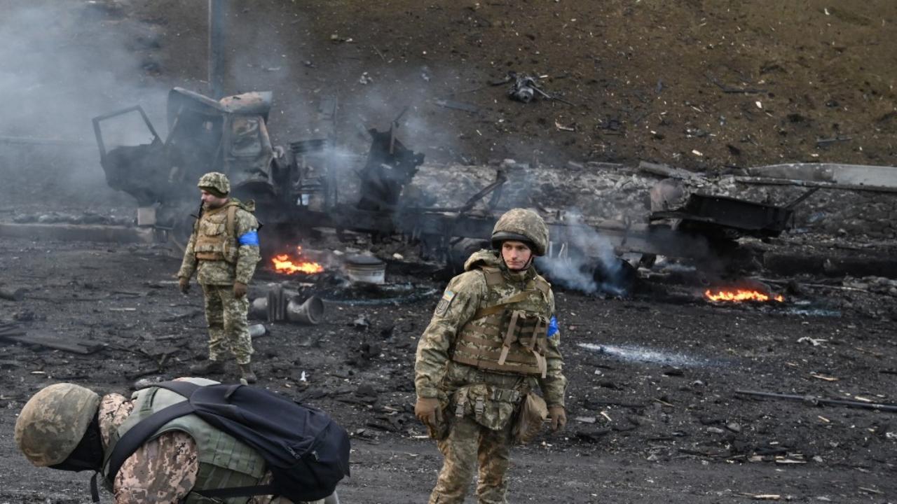Four killed in Russian airstrike at southern Ukraine school during aid distribution