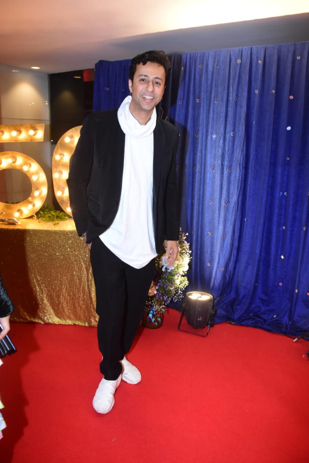 Several friends from the music industry attended the event to extend their best wishes to Sonu Nigam on his 50th birthday. Salim Merchant looked debonair as ever in his black and white outfit
