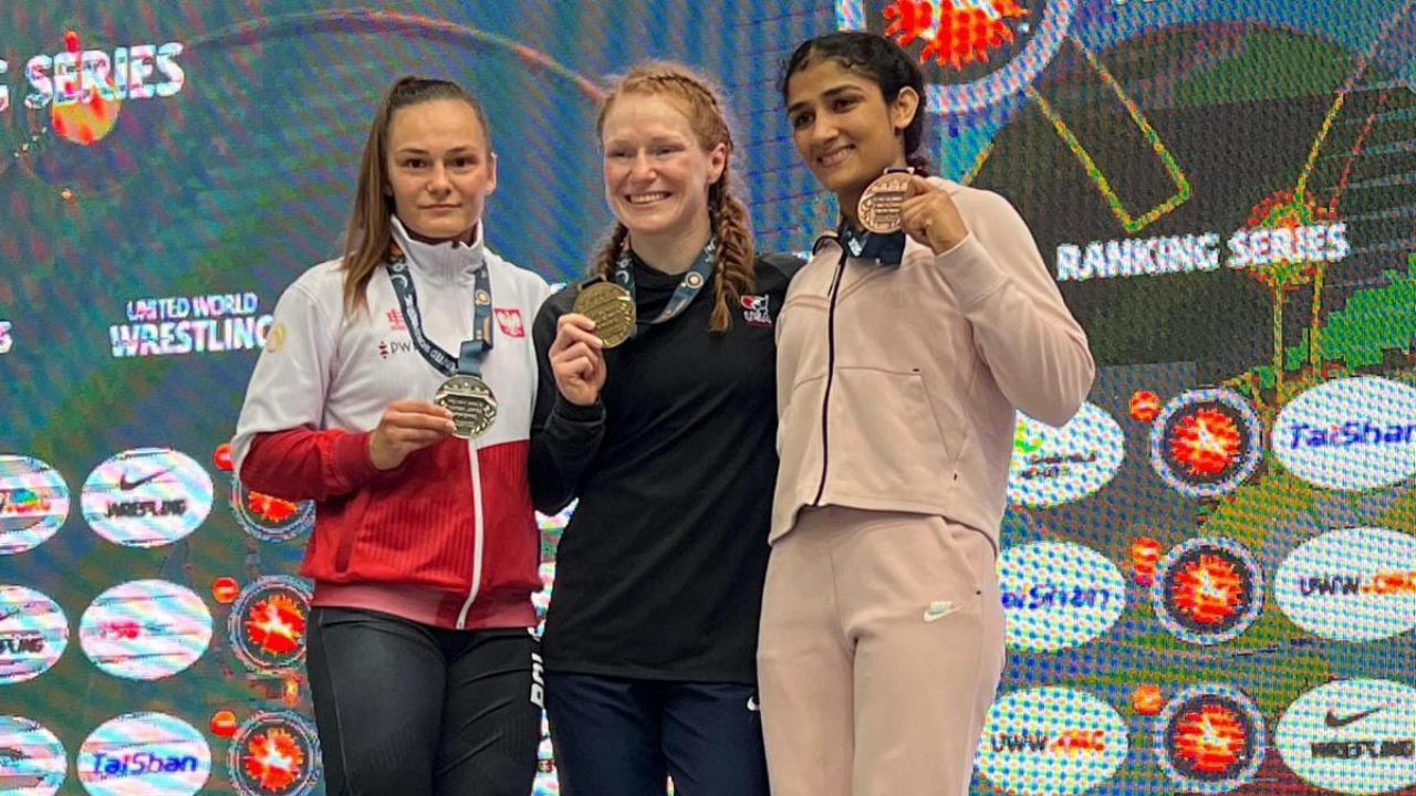 Sangeeta Phogat dedicates medal to those fighting crime against women