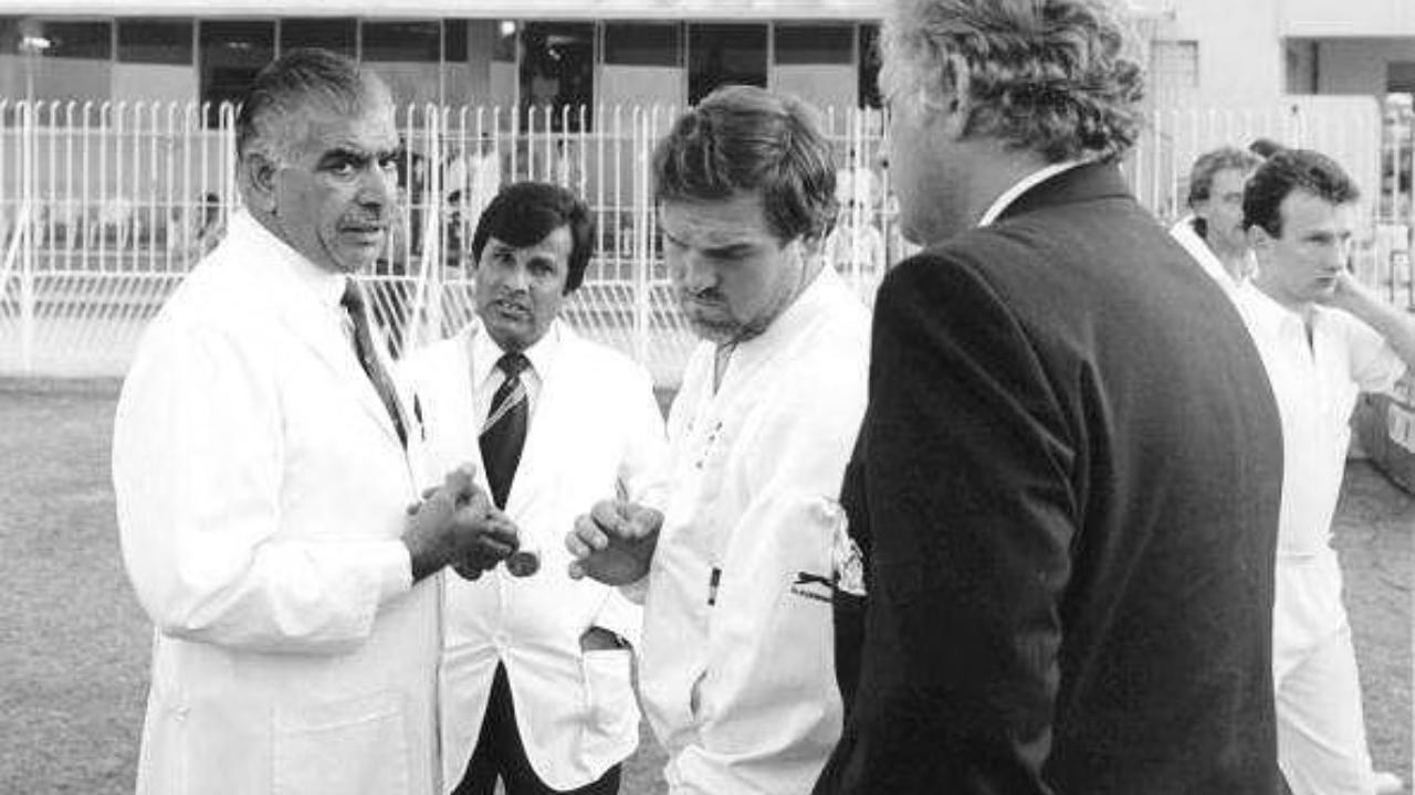 Regarded as the ugliest spat in history between a captain and an umpire in the history of cricket, England captain Mike Gatting became involved with one of the ugliest alterations in the history of the game with Pakistani umpire Shakoor Rana.
In the second day of the Faisalabad Test, Pakistan were struggling at 106 for the loss of five wickets in response to England’s 292. With three balls to go in the day’s play, the England captain brought David Capel to deep square-leg to prevent a single. 
According to Gatting, he had informed the batsman about the fielding change but Rana, who was standing at square-leg, stopped the play and accused Gatting of cheating. The Englishman was evidently furious and confronted the equally irritated umpire. 