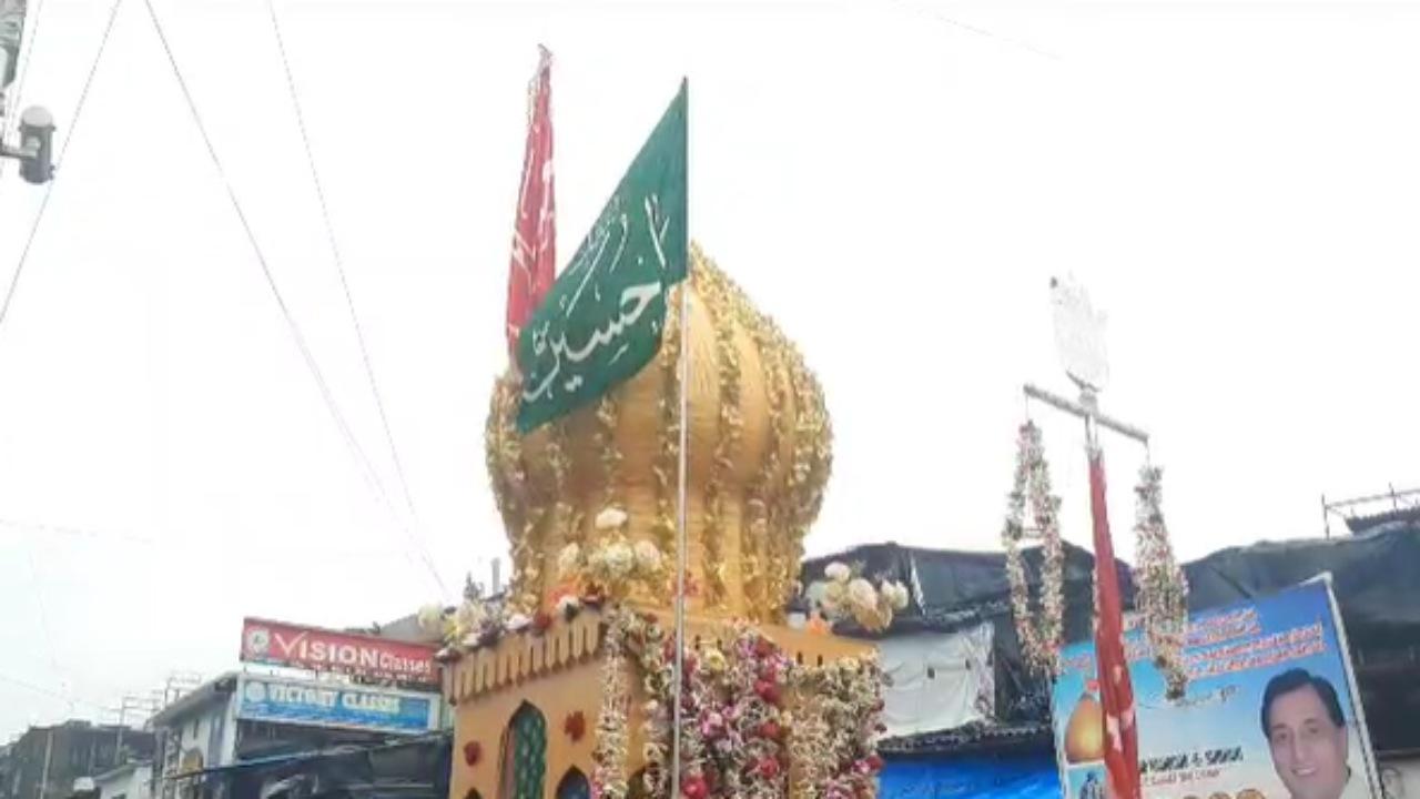A large number of traffic policemen have been deployed to ensure smooth flow of traffic and to prevent any type of congestion during the procession.