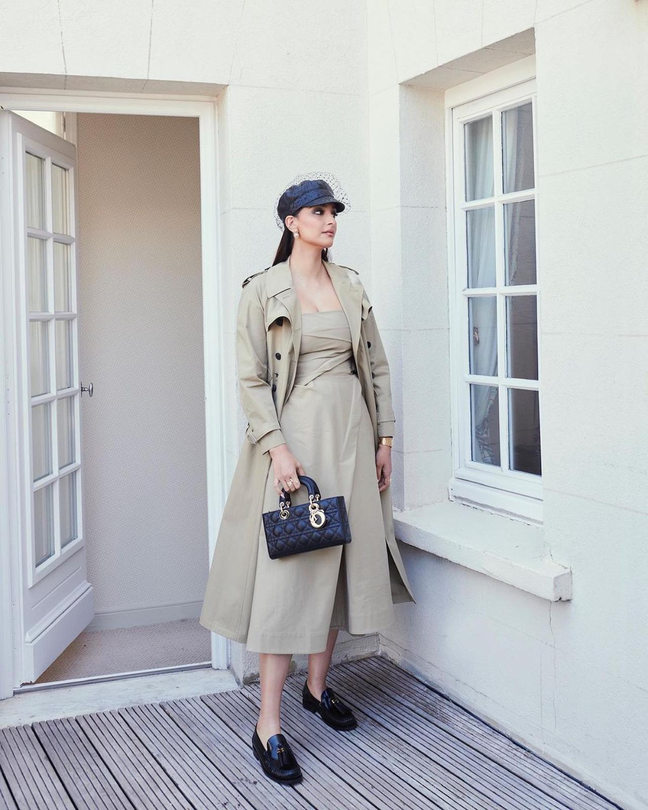 Stars from Hollywood and Bollywood descended on the French capital in style. Sonam Kapoor, too, marked her presence on day one of Haute Couture Fall/Winter 2023-2024