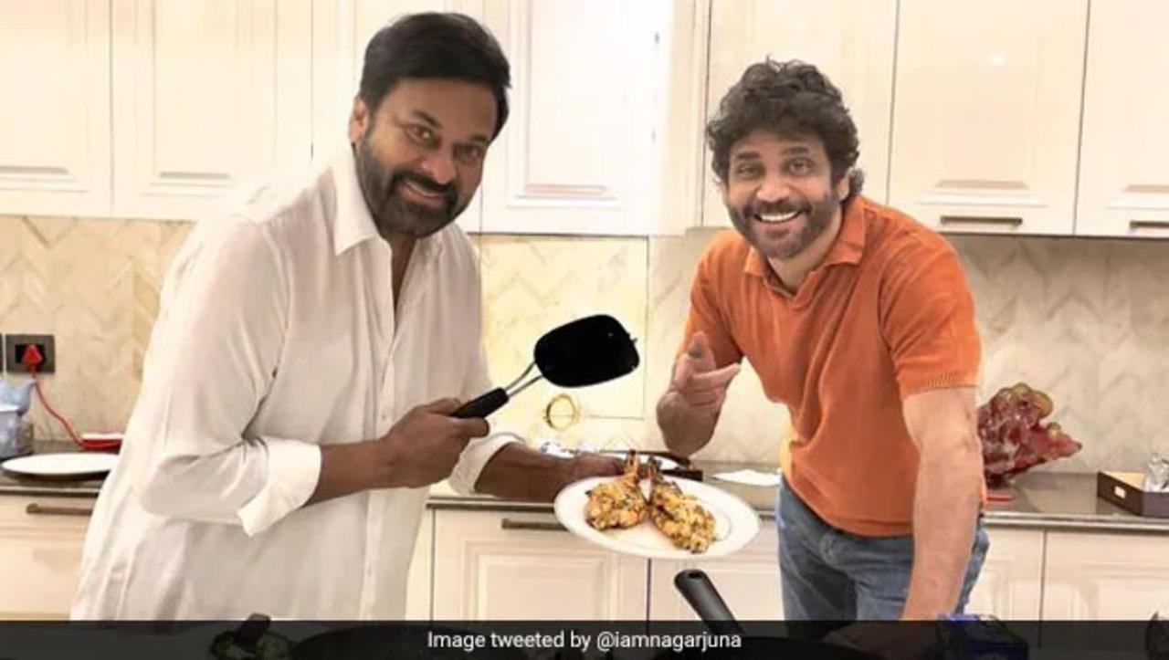 Chiranjeevi and Nagarjuna have been the biggest stars and pioneers of pushing the boundaries of Telugu cinema and introducing it Pan-India. Their dubbed films have done wonders in taking Telugu film across India. Apart from this common factor, the two also share a great friendship