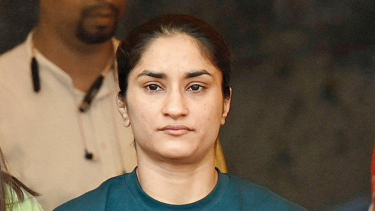 Food poisoning forces Vinesh out of Ranking Series event