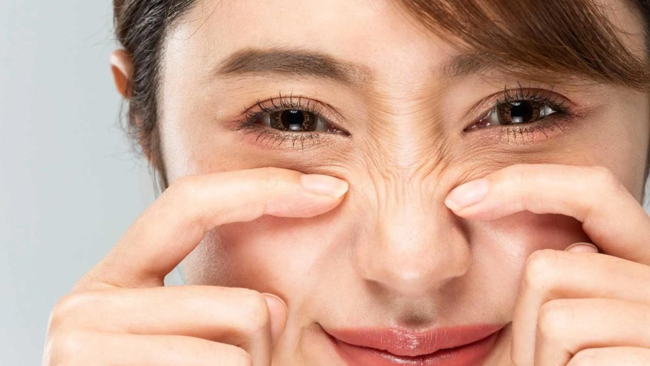 Popping whiteheads? A guide to getting rid of clogged pores during monsoon