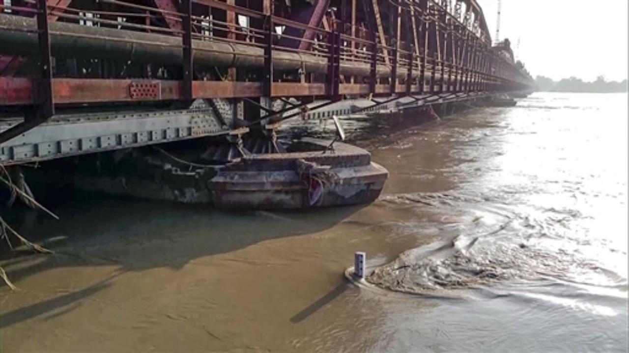 The railways had on Sunday night suspended the movement of trains on the ORB due to the increase in the water level.