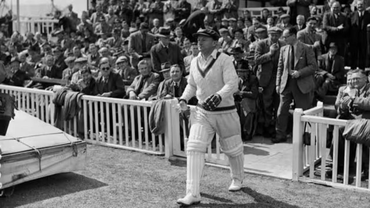 4. Australia vs England, 1948
Legendary cricketer Don Bradman’s century and his 301-run partnership with Arthur Morris helped Australia to win the Ashes, chasing a target of 404. (Pic: Getty Images)