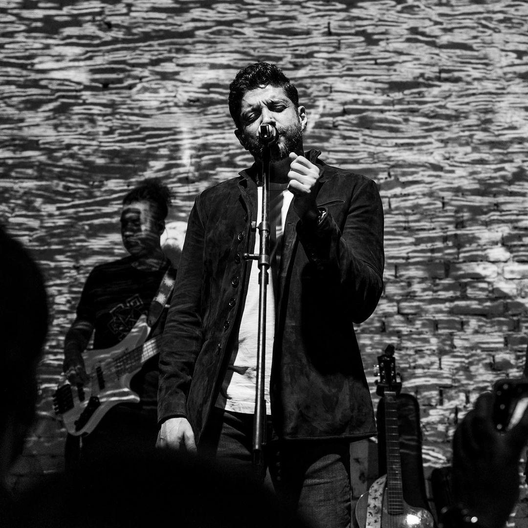 Actor-filmmaker Farhan Akhtar started his musical journey with Rock On and there has been no looking back. Fans love to hear him live