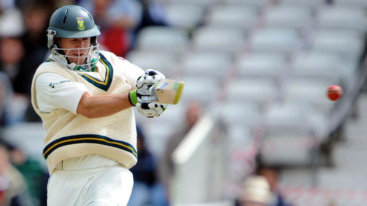 2. South Africa vs Australia, 2008
The second highest successful run chase came when South Africa played Australia in Perth. South Africa had to chase a target of 414. Graeme Smith and AB de Villiers’ centuries and Hashim Amla and Jacques Kallis’ half-centuries led South Africa to victory.