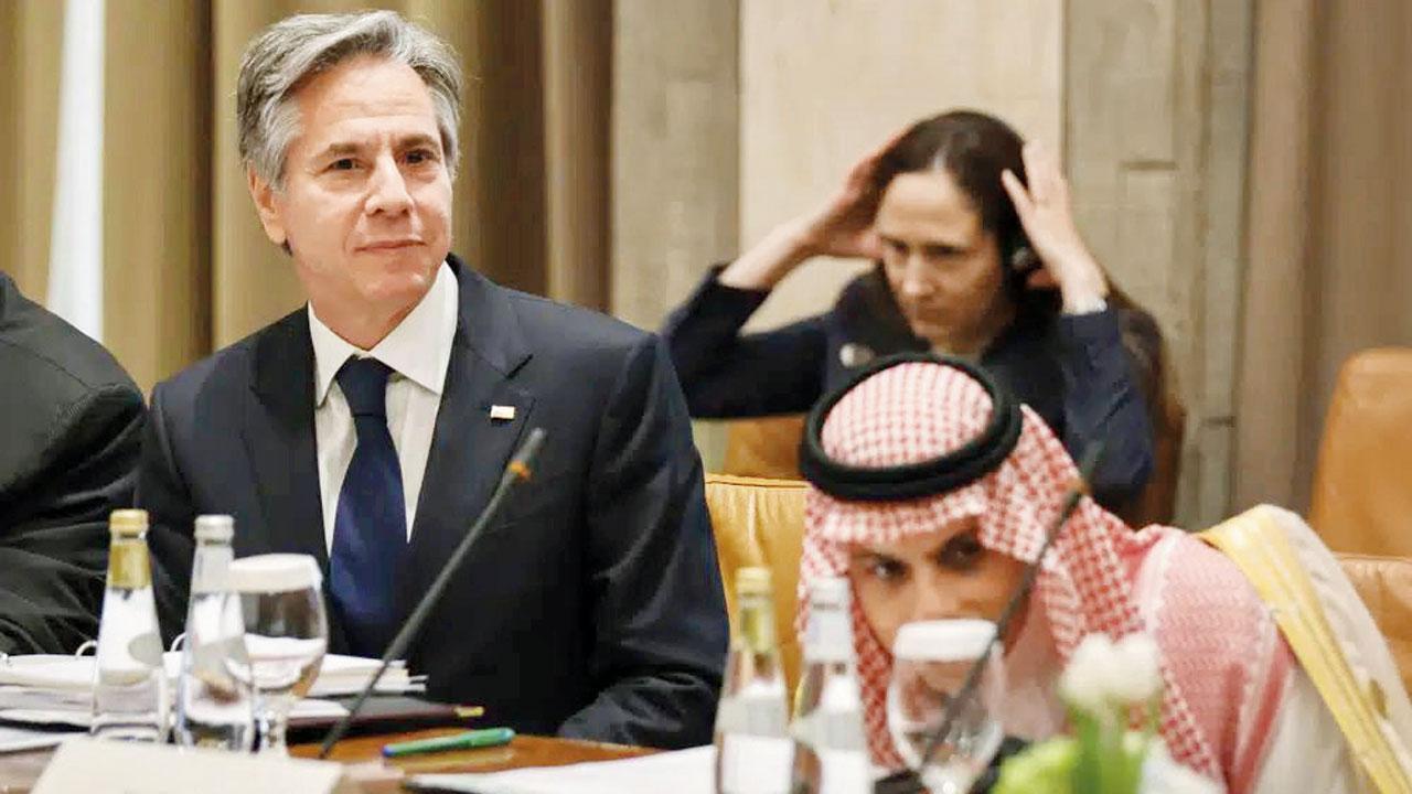 Blinken pledges $150M aid for Syrians, Iraqis at meeting on fighting ISIL