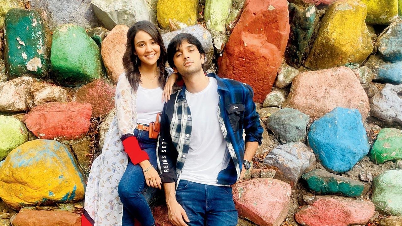 Telly Tattle: Leaping with a double role