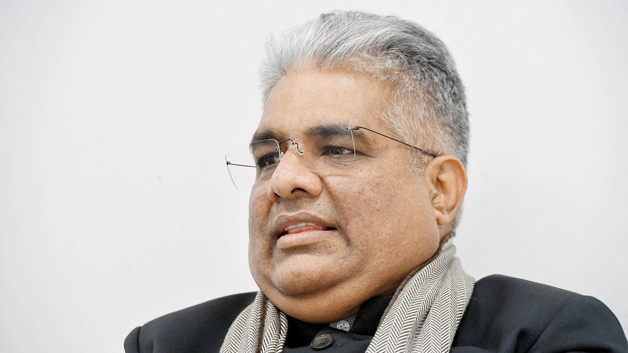 Labour minister now says 1.25 cr jobs added in 9 yrs