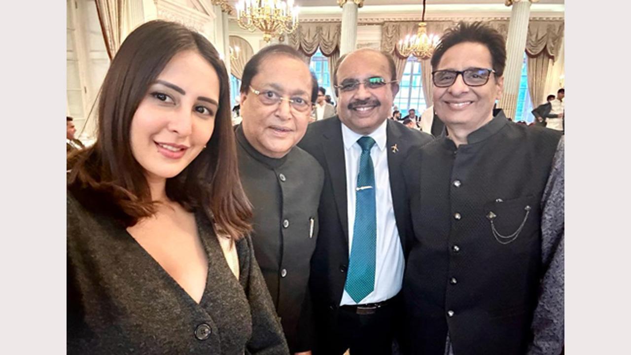 Chahatt Khanna As Guest Of Honour In Blitzindia UK Edition Launch