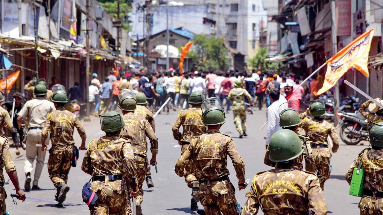 Cops use force to control protest in Kolhapur