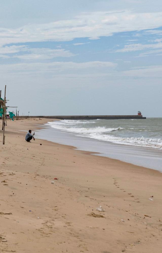As of Sunday night, the extremely severe cyclonic storm Biparjoy lay about 540 km west of Mumbai