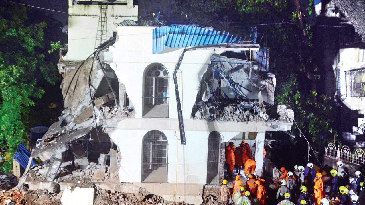 Two people died when part of this bungalow at Ghatkopar fell last Sunday. Pic/Satej Shinde 