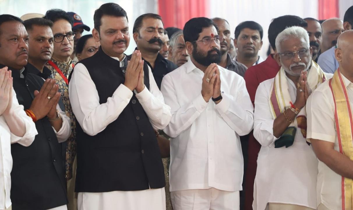 Maha CM performs `bhoomi pujan` of temple being built in Navi Mumbai Maha CM performs `bhoomi pujan` of temple being built in Navi Mumbai