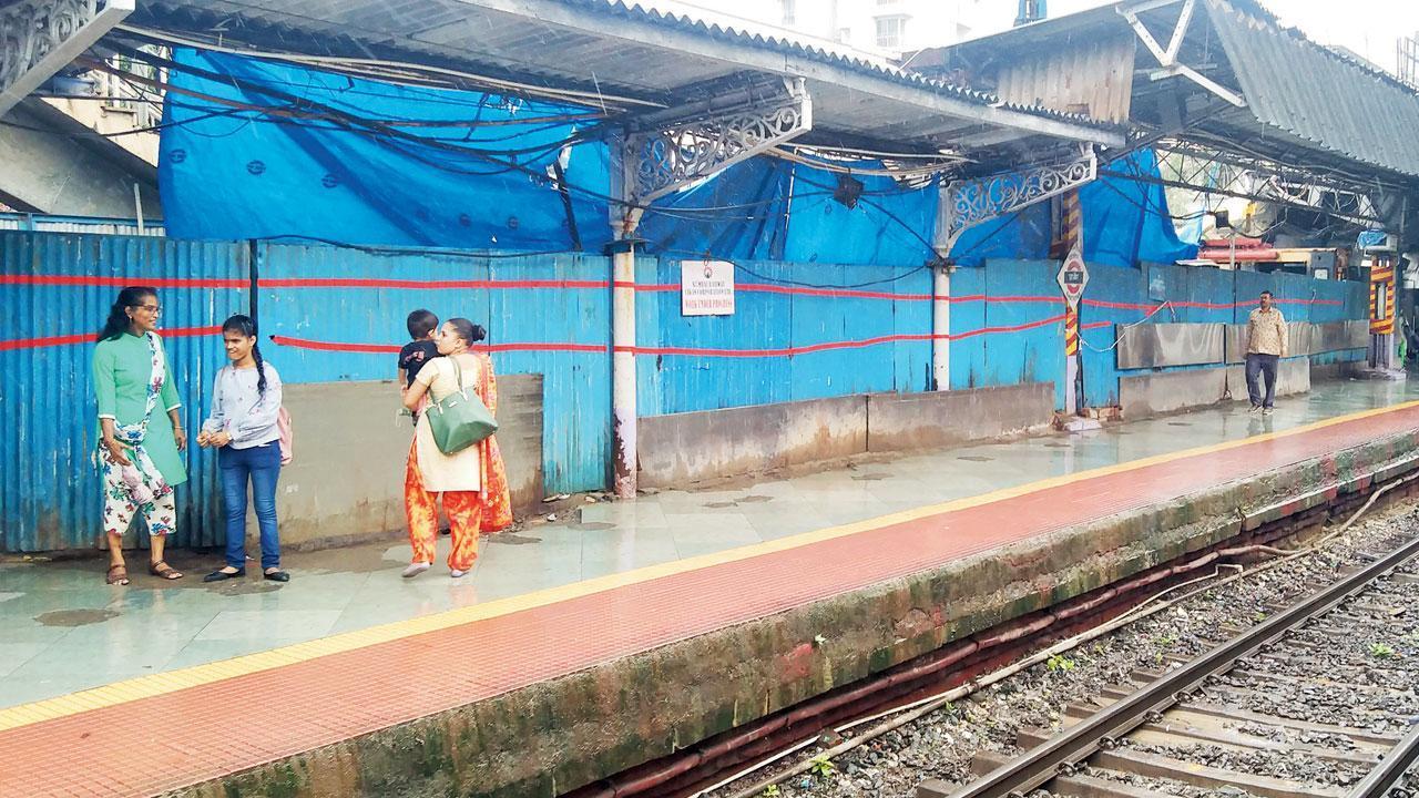 “The authorities are waiting for an accident to happen at Ghatkopar station. An iron plate and potholes at the platforms pose a serious threat to commuters’ lives. The exit is another mess, with stones strewn everywhere. This has been the situation for the past six months and there has been no improvement,” Rahul Pawar, another commuter, said.
Commuter Jainam Shah said the railways had turned the station into hell. “The Ghatkopar station is a death trap! When it rains, the roofs and random openings leak. With heavy rainfall, our lives will be even more miserable.”
While the Mumbai Railway Vikas Corporation is upgrading the station with an elevated deck, Central Railway (CR) is building a new roof, for which foundations are being dug up. File photo