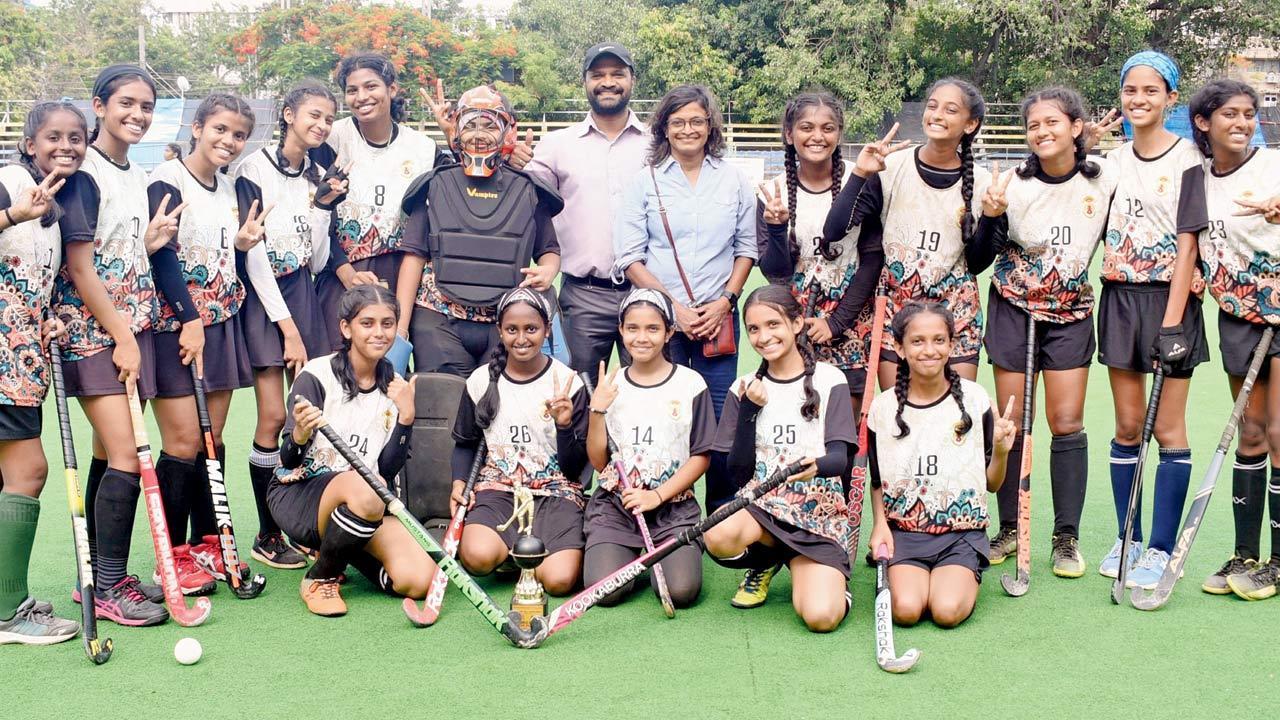 Isha, Jordan strike just in time to clinch U-16 hockey titles