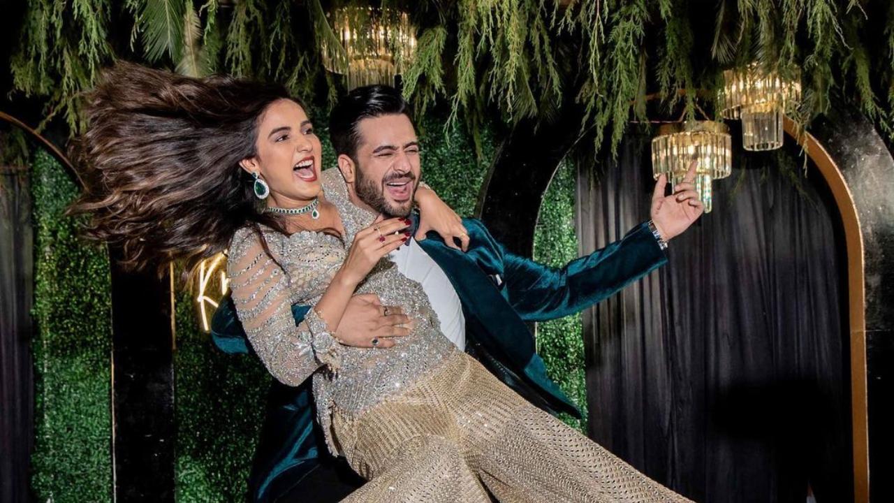 Jasmin Bhasin and Aly Goni started dating in 2021 after starring in Bigg Boss 14 and are loved by their fans.