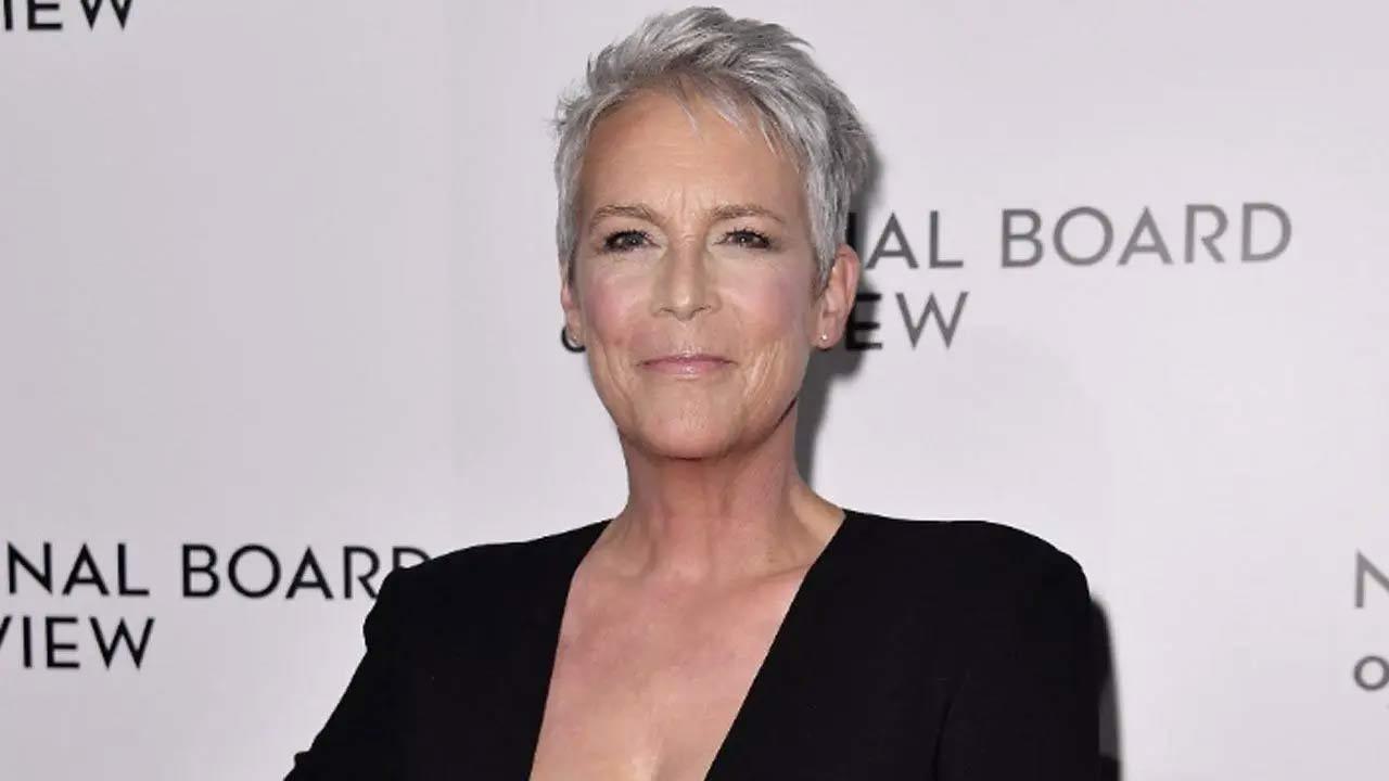 Jamie Lee Curtis says 'she just knew' she would join the cast of 'Bear' for Season 2