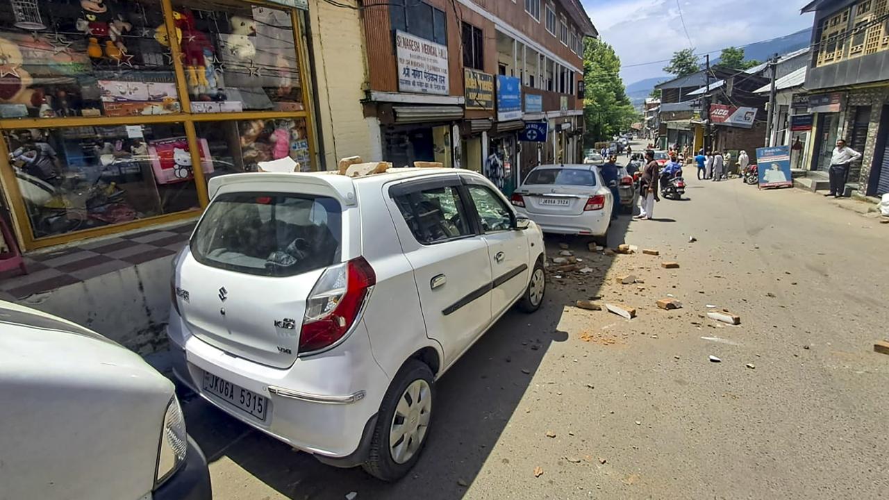 On the same day, an earthquake of 3.7 magnitude hit Assam's Tezpur at 10:05 am. According to the National Center for Seismology (NCS), the earthquake's epicentre was 39 km west of Tezpur and it occurred at a depth of 10 km