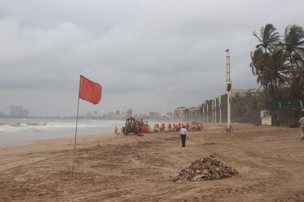 According to the Regional Meteorological Centre, Mumbai city received 93 mm of rain and eastern suburbs and western suburbs received 127 mm and 123 mm of rain respectively in the last 24 hours