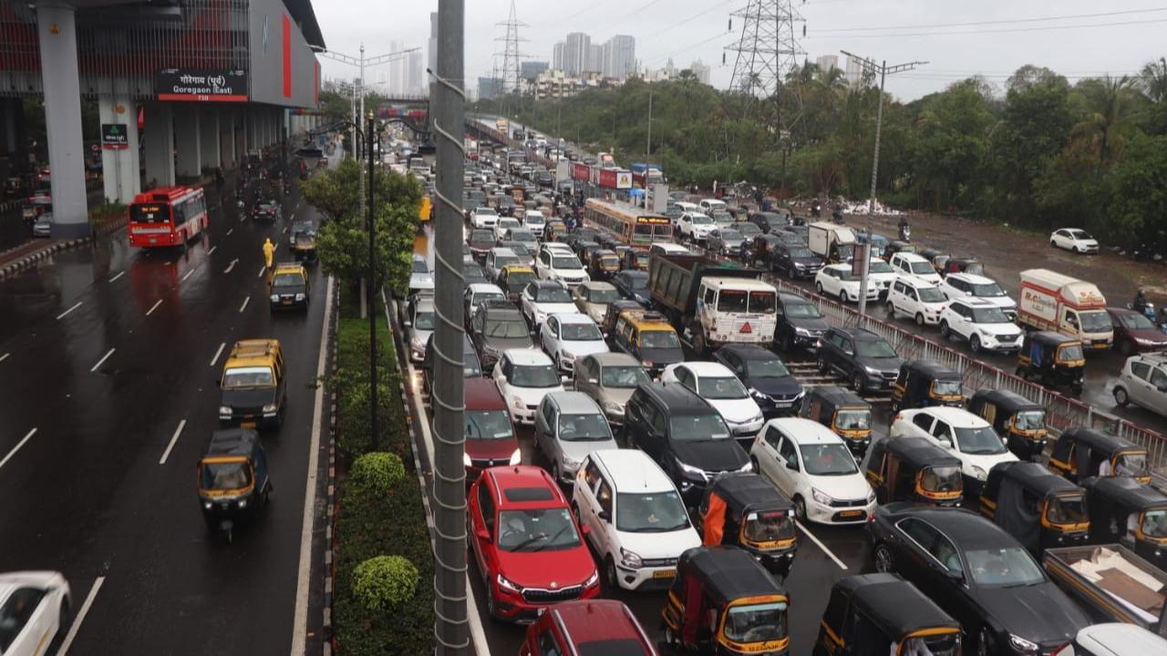 Meanwhile, BEST alerted that due to water logging at Vandana Talkies, Thane, buses of routes 499, & 694 are diverted via Ram Maruti road - Marathon Chowk Petrol pump in 