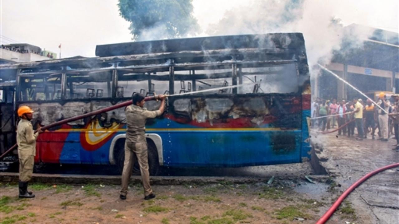 Fire breaks out in 4 buses in Ranchi, no casualty