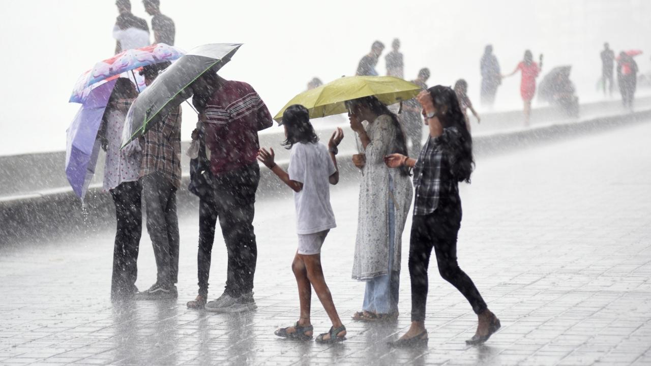 Mumbai weather: Rain intensity reduces in city