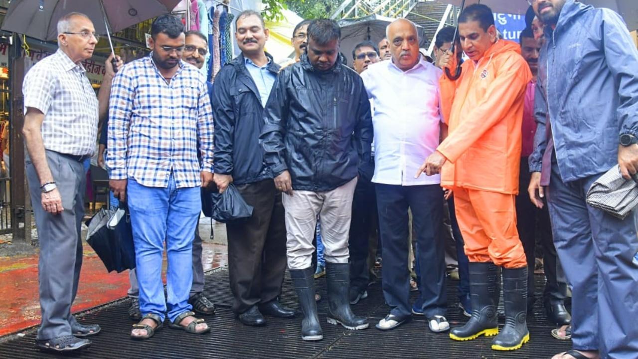 Mumbai: BMC chief examines monsoon situation in city