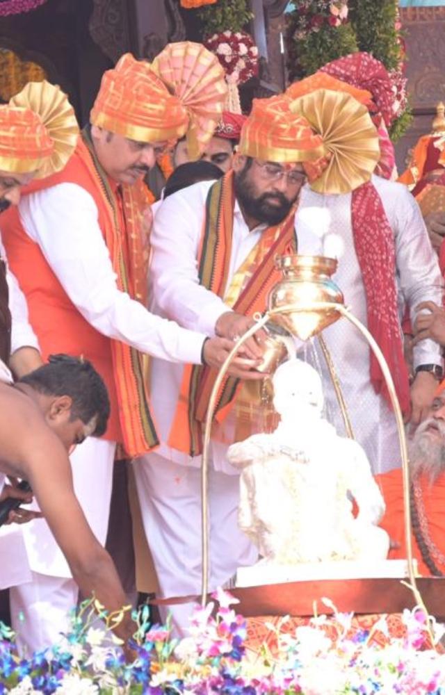 Shinde and Fadnavis took part in various rituals to mark the coronation of Shivaji Maharaj at the Raigad fort