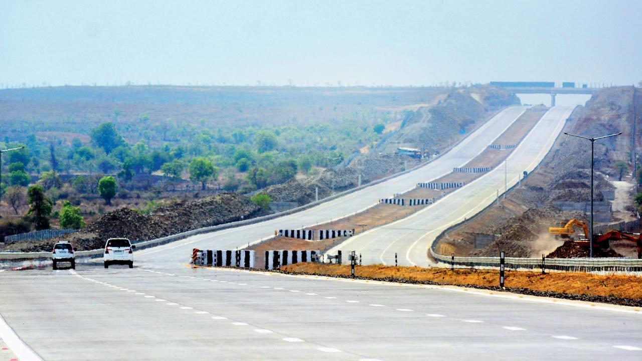 Mumbai: Tyre-checking drive keeps cars away from Mahamarg and safe